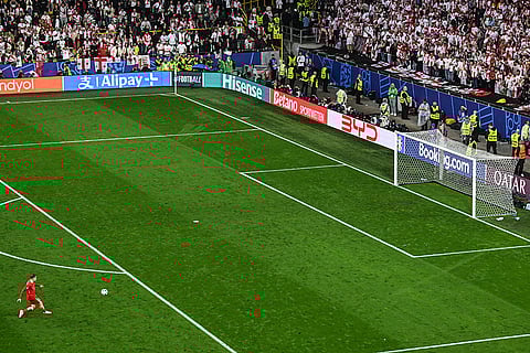 Kerem Akturkoglu scores Turkey's third goal against Georgia